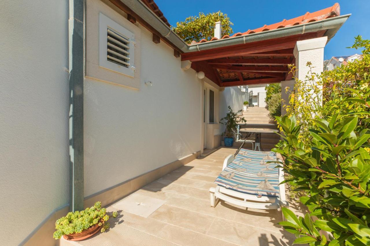 בול Apartments Lux מראה חיצוני תמונה
