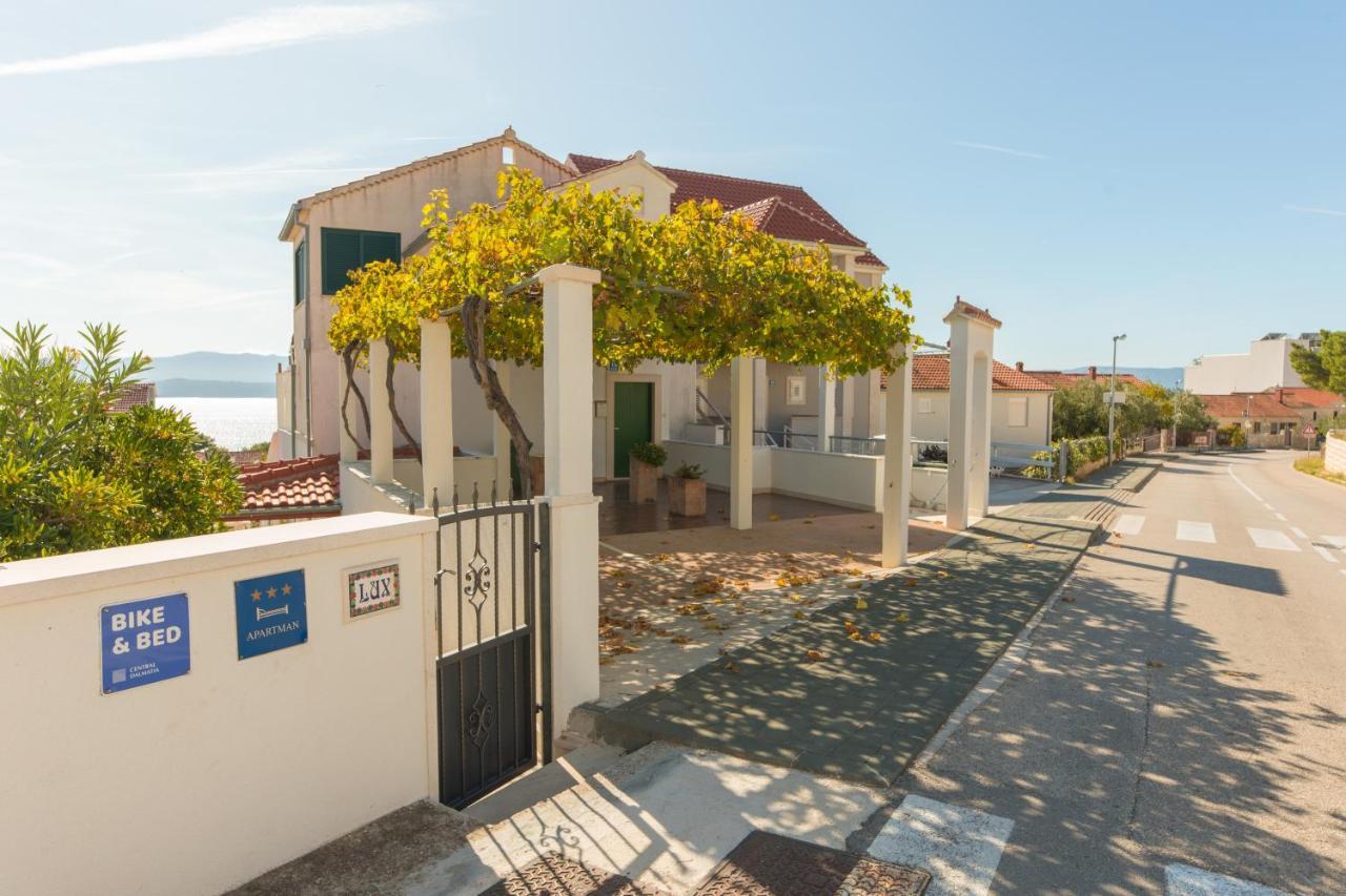 בול Apartments Lux מראה חיצוני תמונה