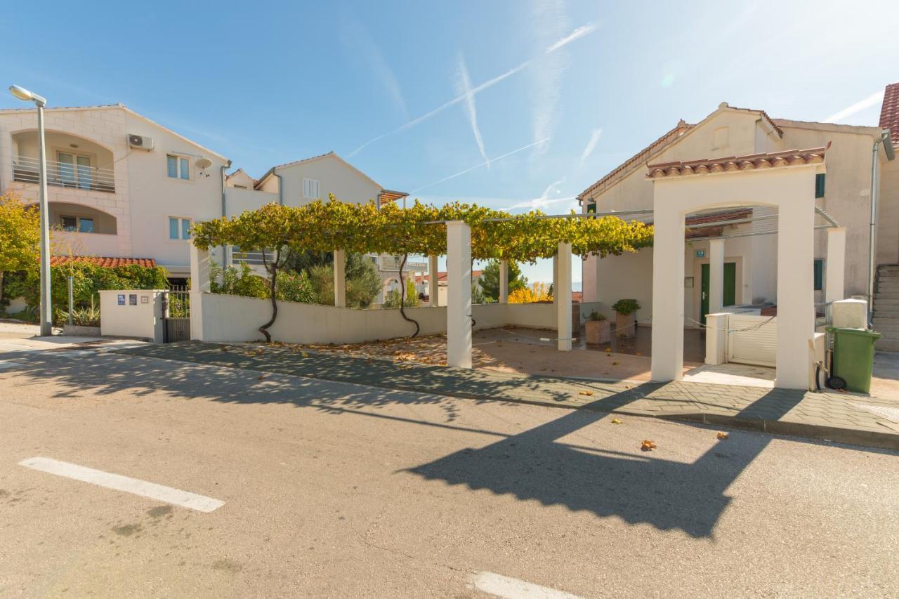 בול Apartments Lux מראה חיצוני תמונה