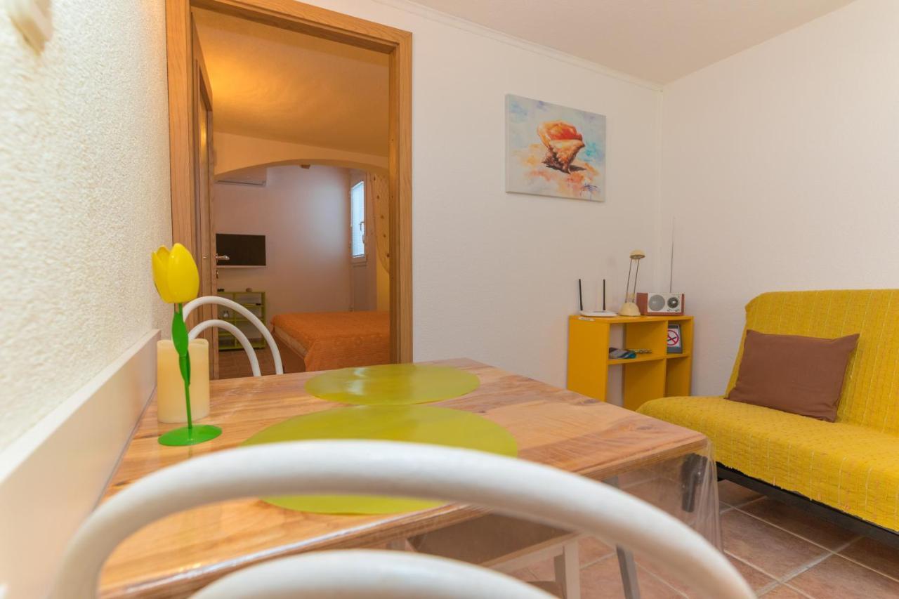 בול Apartments Lux מראה חיצוני תמונה