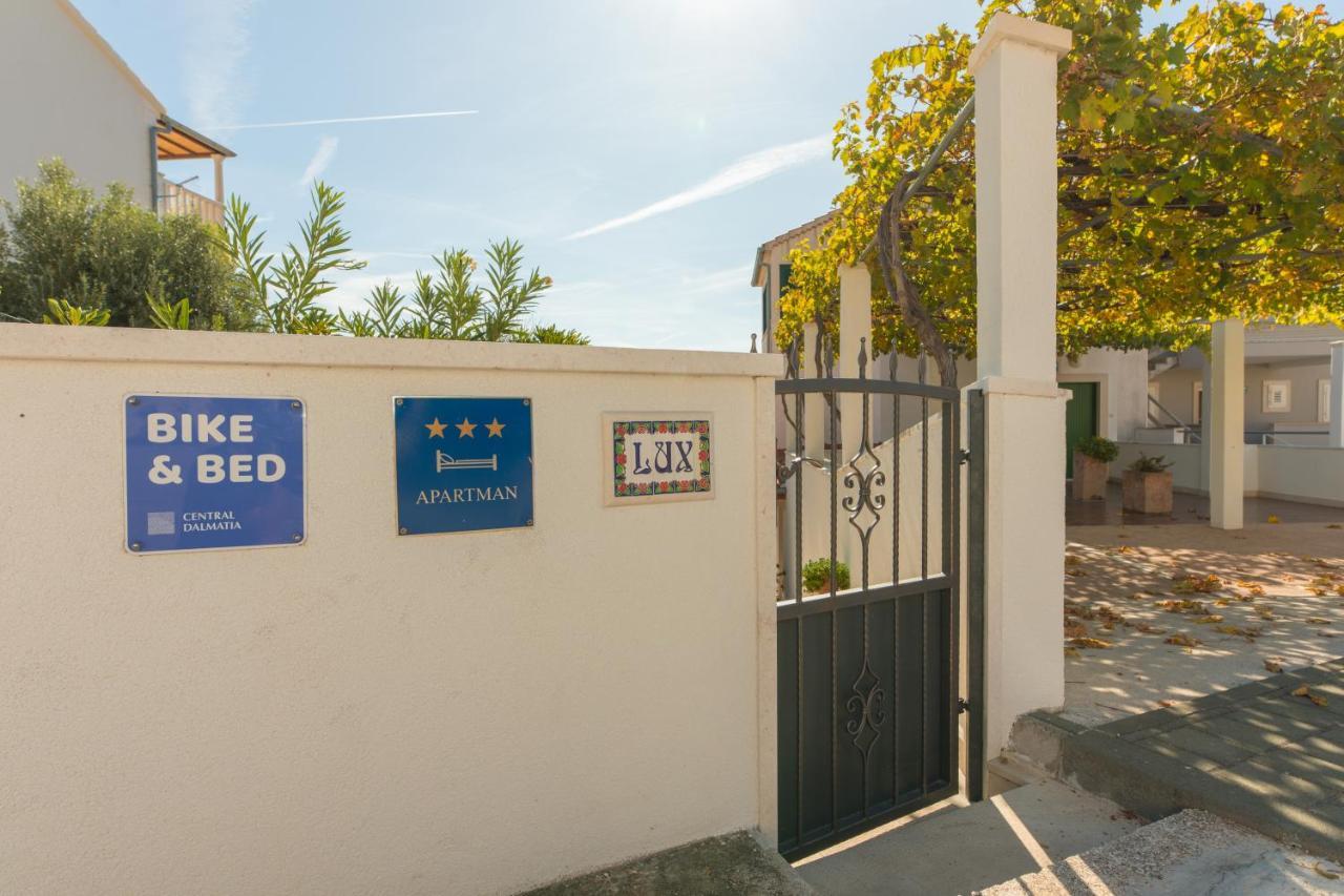 בול Apartments Lux מראה חיצוני תמונה