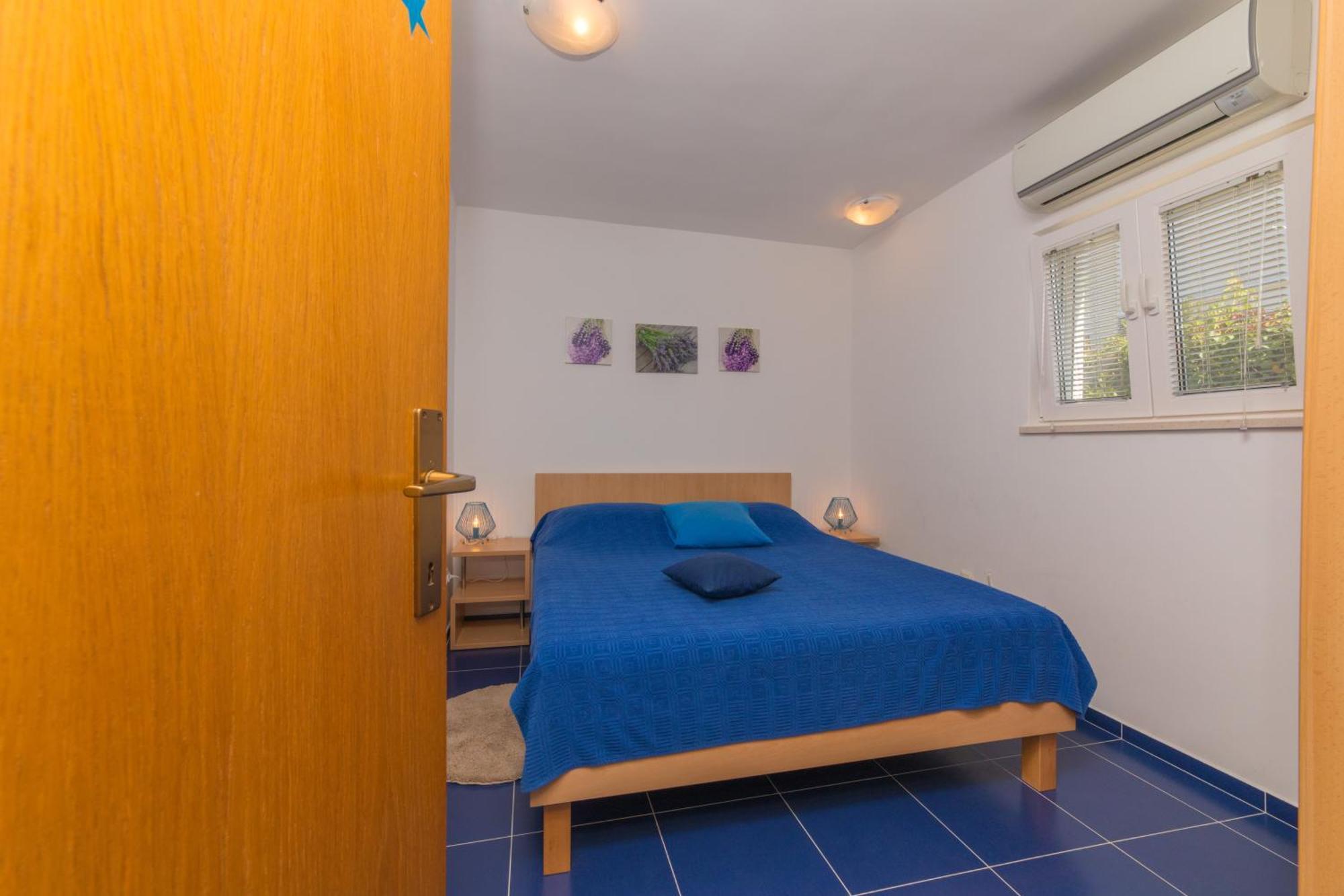 בול Apartments Lux מראה חיצוני תמונה